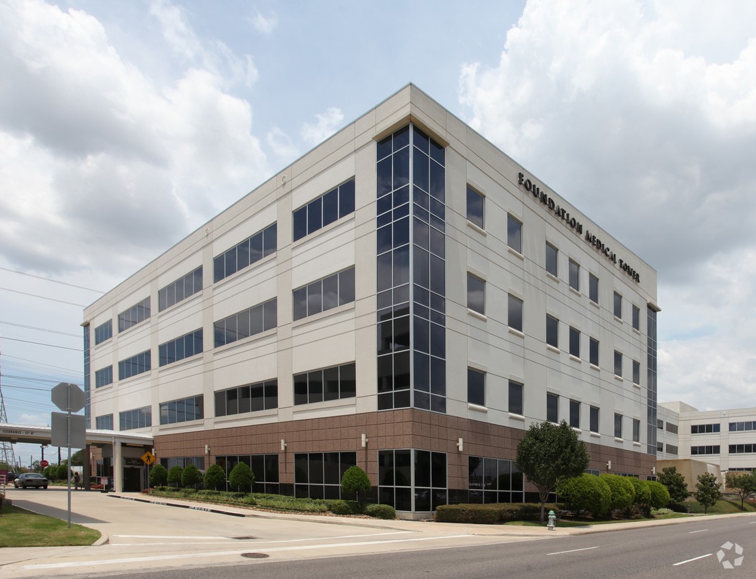 5420 West Loop S Capital Realty Group