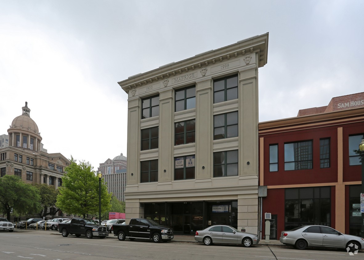 411 Fannin Street Capital Realty Group