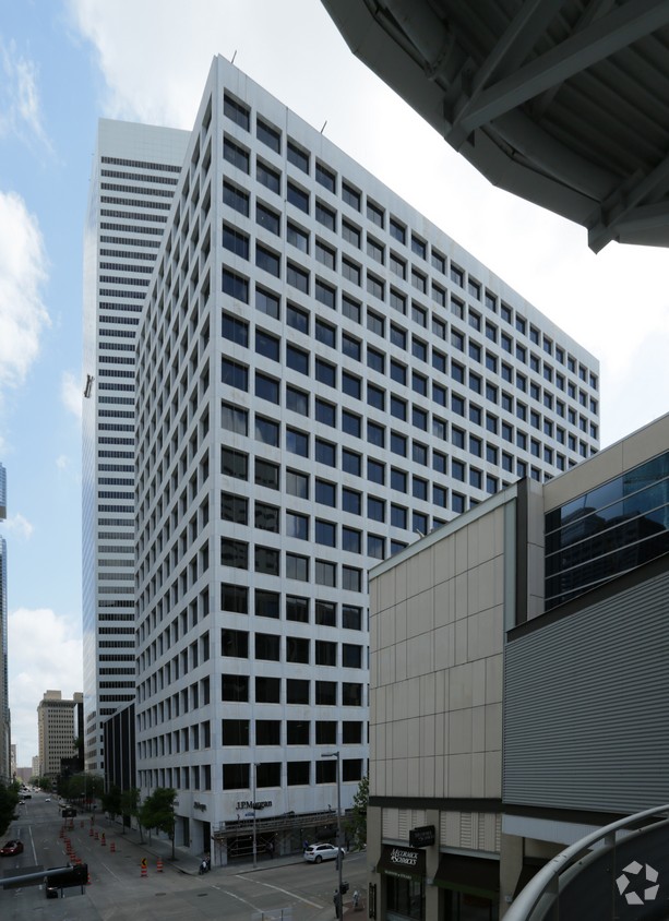 1111 Fannin Street Capital Realty Group