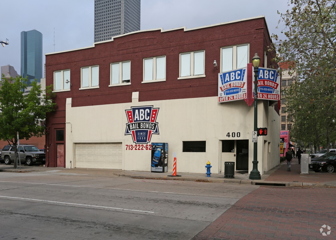 400 San Jacinto Street Capital Realty Group