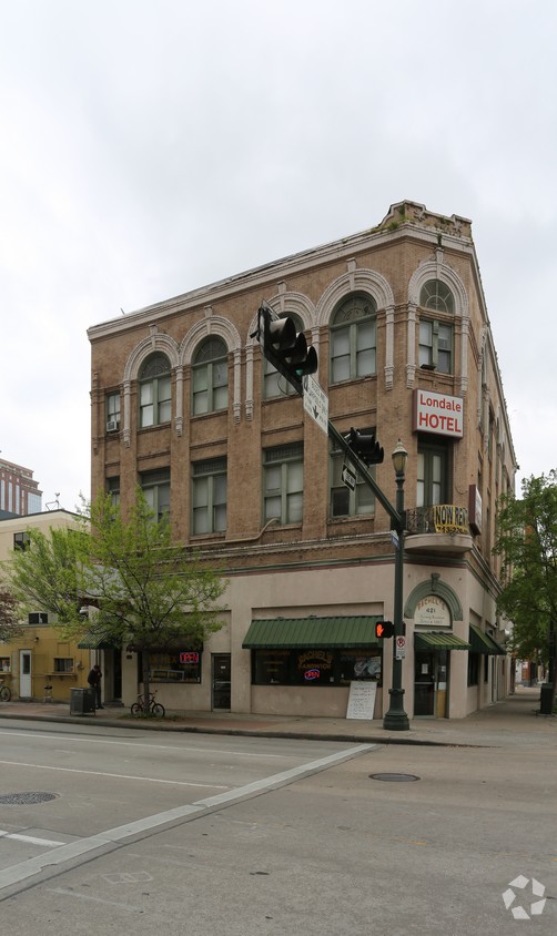 421 San Jacinto Street Capital Realty Group