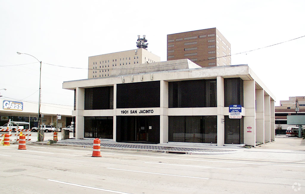 1901 San Jacinto Street Capital Realty Group