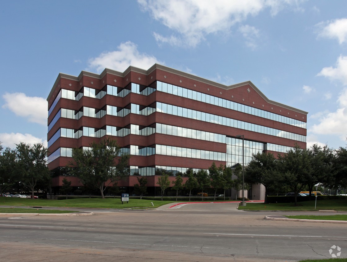 11200 Richmond Avenue - Capital Realty Group