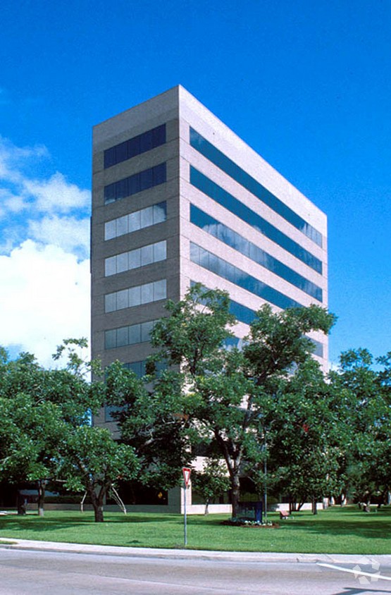 6750 West Loop South - Capital Realty Group